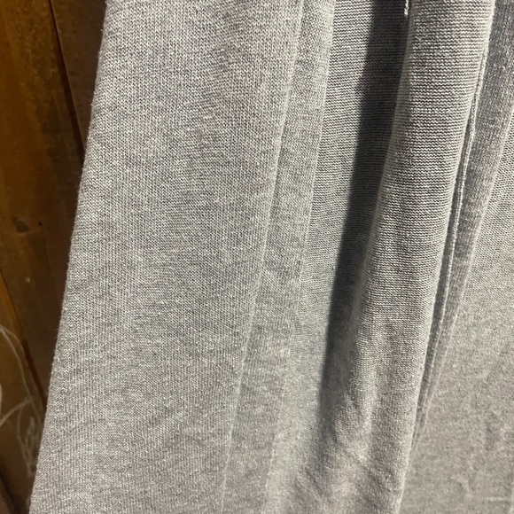 Forever 21 Gray Sleeveless Vest - Picture 5 of 6